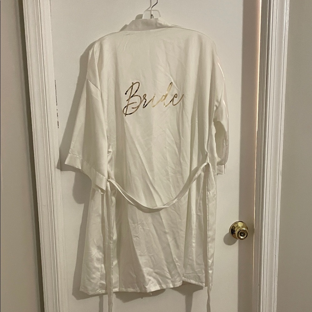 White Bride Robe with Gold Embroidery